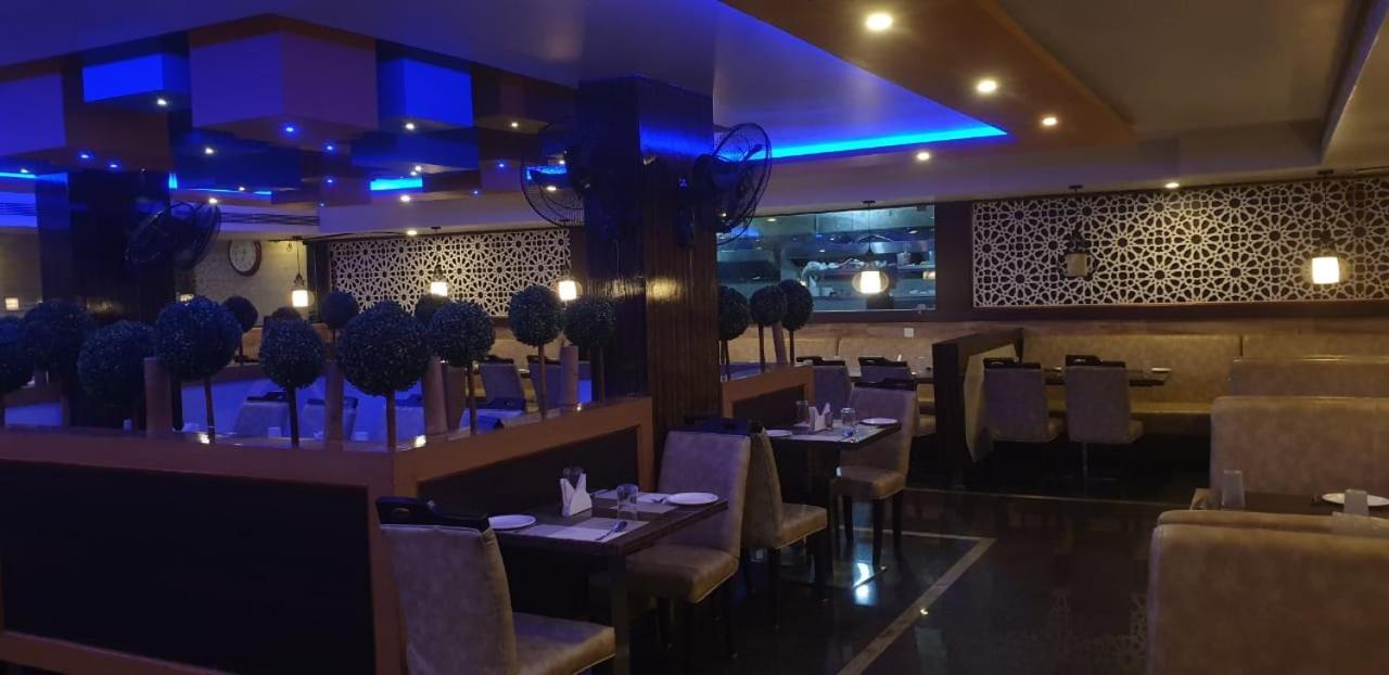 Hotel Fortune M R Grands Suluru Экстерьер фото