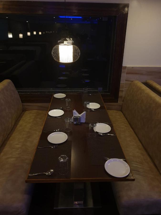 Hotel Fortune M R Grands Suluru Экстерьер фото
