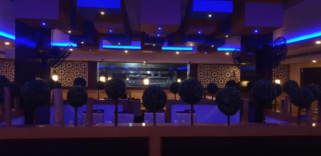 Hotel Fortune M R Grands Suluru Экстерьер фото