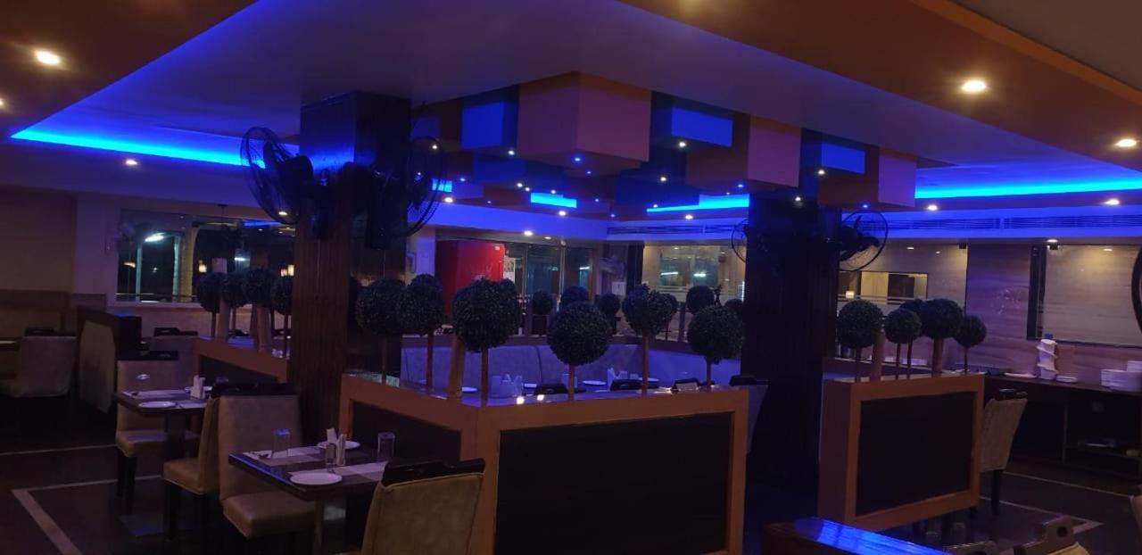 Hotel Fortune M R Grands Suluru Экстерьер фото