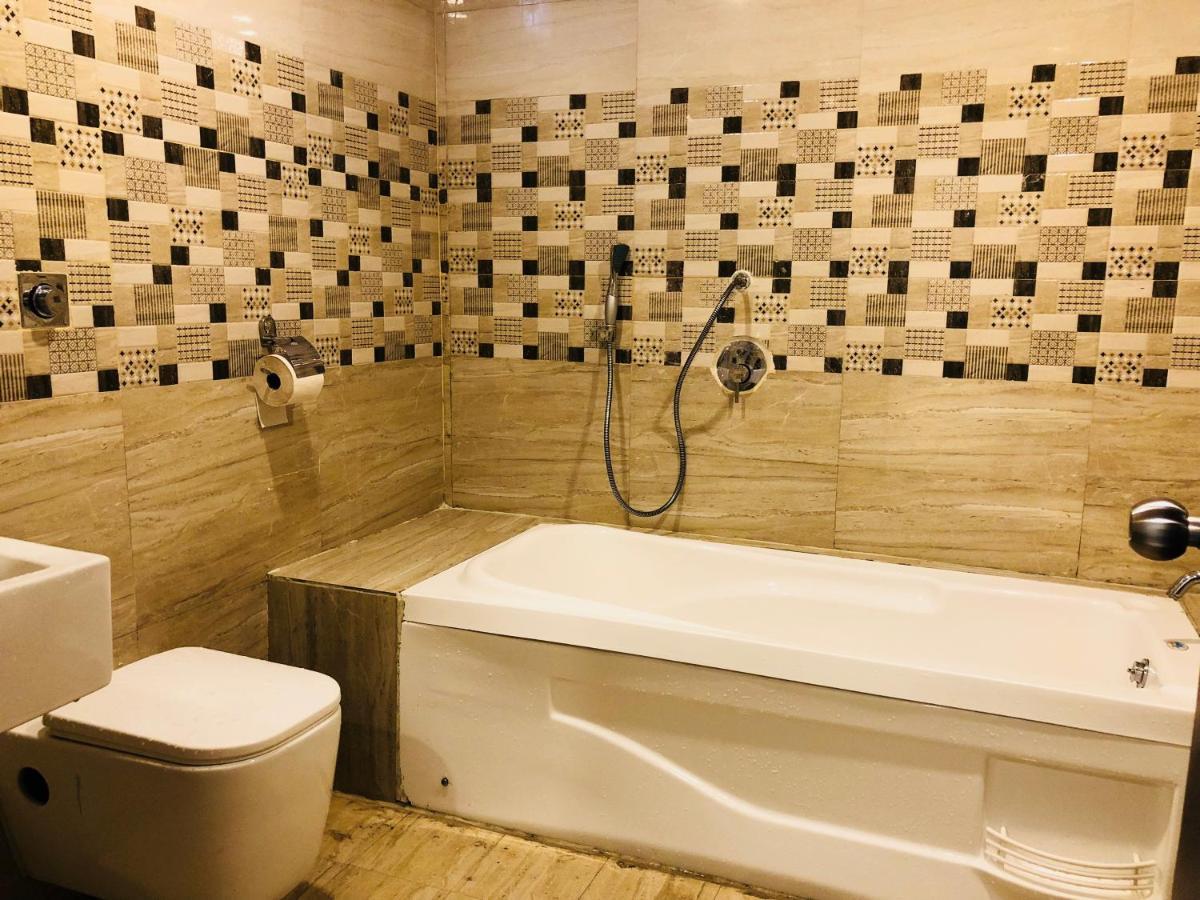 Hotel Fortune M R Grands Suluru Экстерьер фото