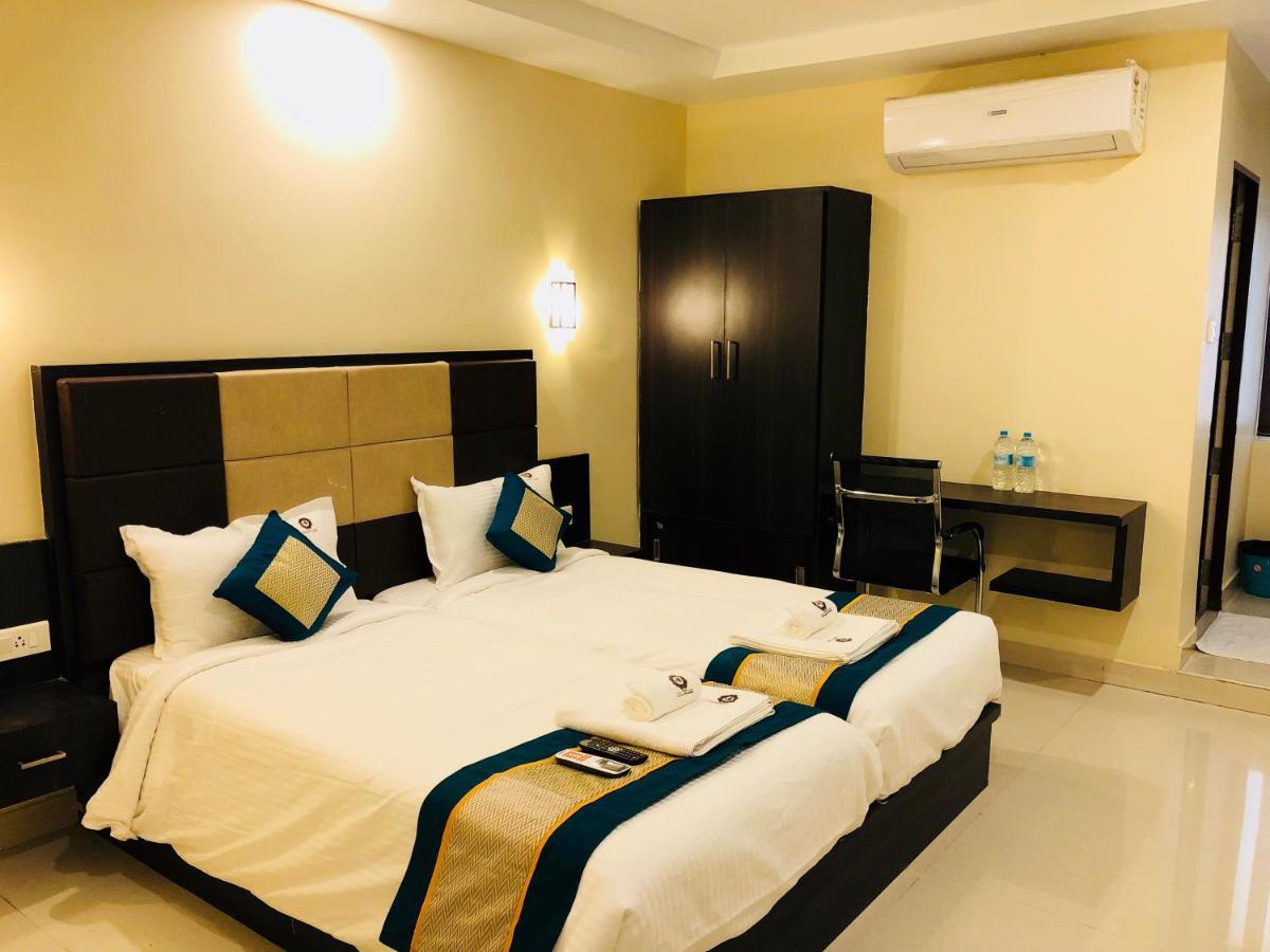 Hotel Fortune M R Grands Suluru Экстерьер фото