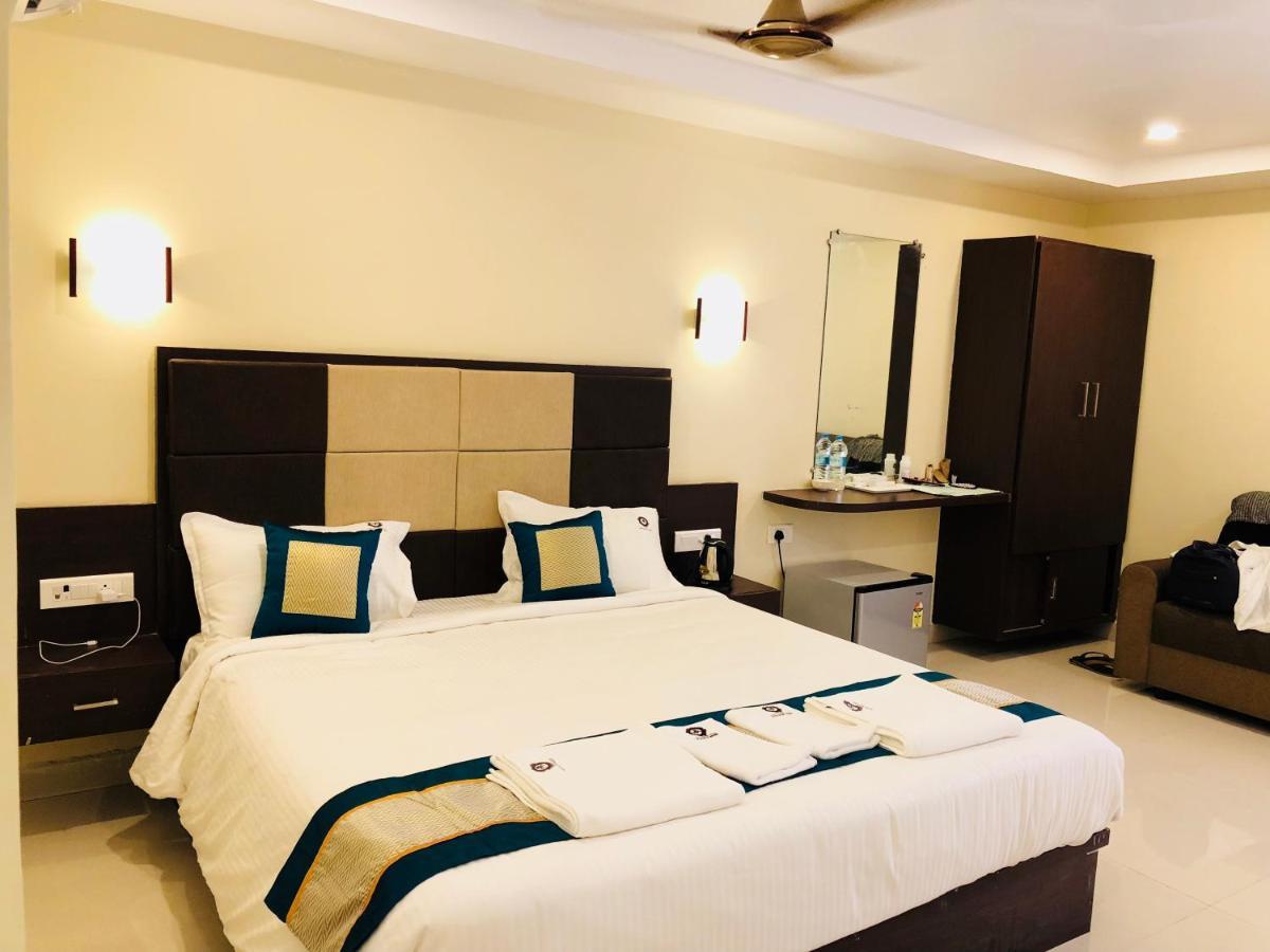 Hotel Fortune M R Grands Suluru Экстерьер фото